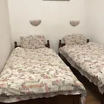 Case de vacanță лилянината къща
