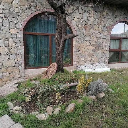 лилянината къща *