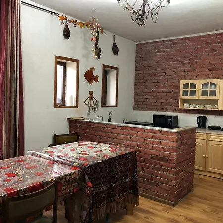 лилянината къща *